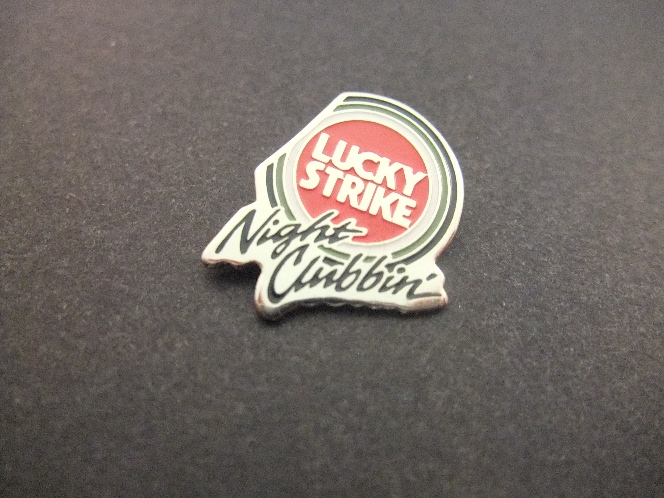 Lucky Strike Amerikaans sigarettenmerk (British American Tobacco) sponsor Formule 1, Night Clubbin